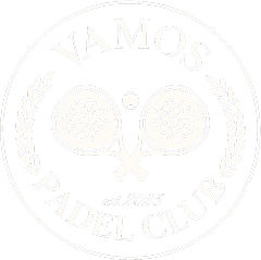 Logo Kids Safari (Affe mit Safari-Helm vor einigen Dschungel-Blättern)